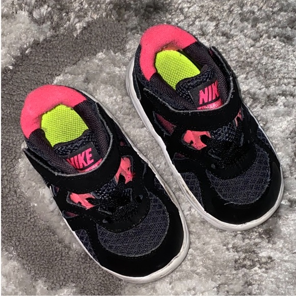 Nike lunarglide 3 Shoes Black/White/Pink Girls Size 5c - Picture 4 of 5